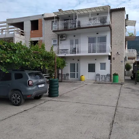 Apartman Paula &jo 1 Kastela